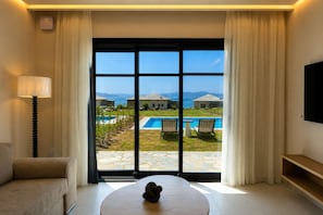 Suite Deluxe, 1 cama de matrimonio grande con sofá cama (Private Pool) | Ropa de cama de alta calidad, caja fuerte, sistema de insonorización
