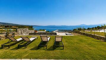Villa, 3 Bedrooms (Private Pool) | Premium bedding, in-room safe, soundproofing, free WiFi
