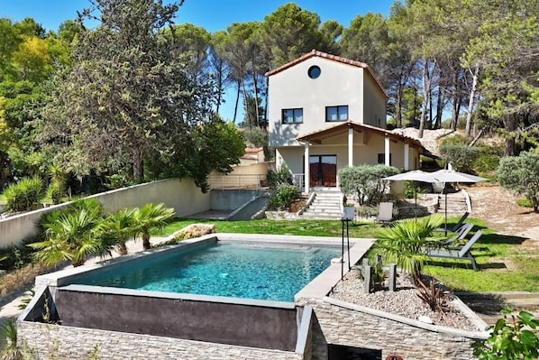 Comfort House, Mountain View | Pool | Outdoor pool - Villa Altinea (Ventabren)