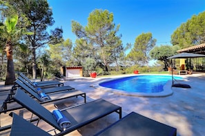 Outdoor pool - L'écrin d'été - Nature & Calm (Ventabren)