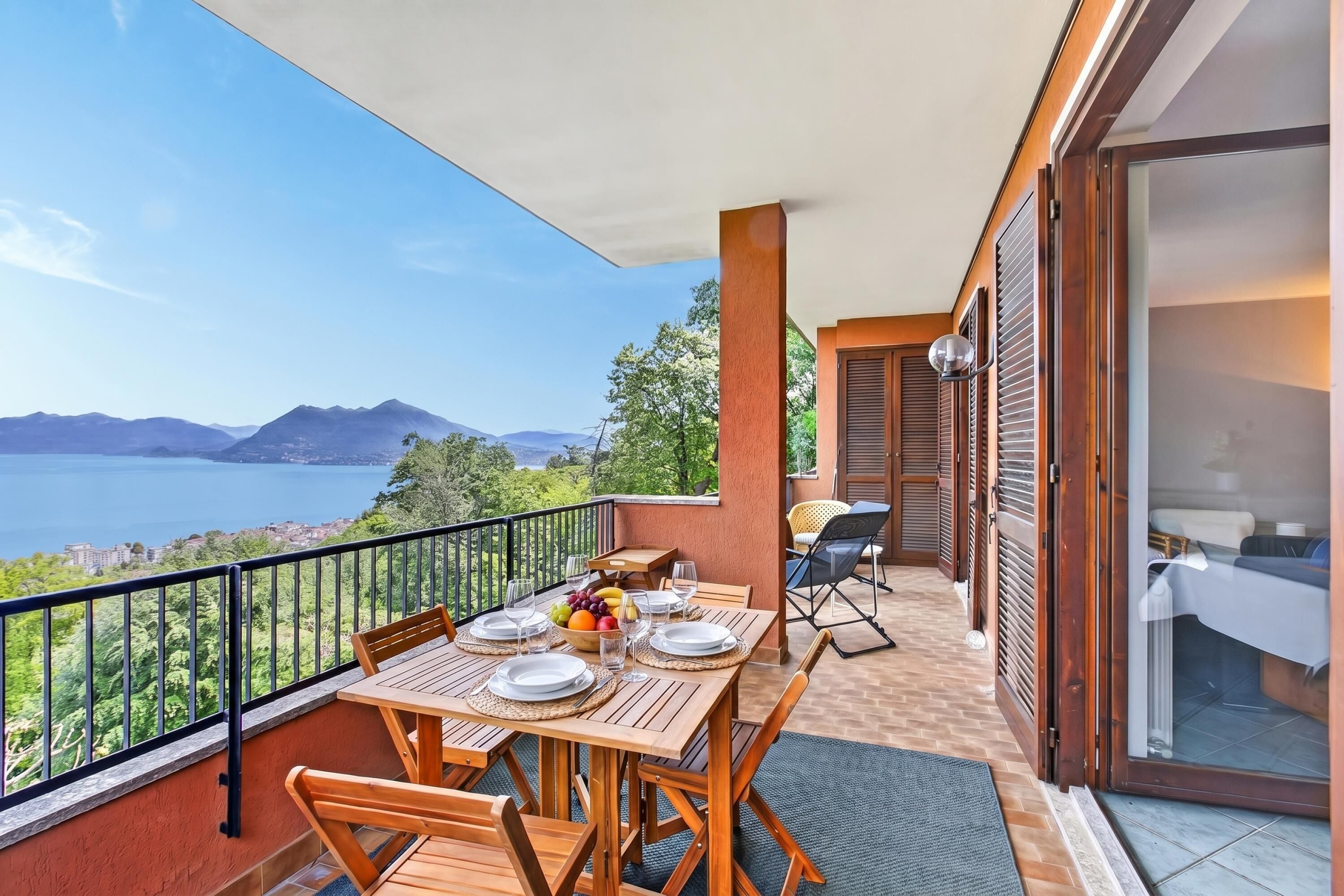 Family Apartment, 2 Bedrooms, 2 Bathrooms, Mountainside (Riflessi Di Luce: Lake Maggiore View) | Outdoor dining