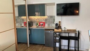Unclassified image, 2 of 20, button - Cosy apartment with 2 fully-equipped studios in Saint-Pierre-des-Corps, near train station (Saint-Pierre-des-Corps)
