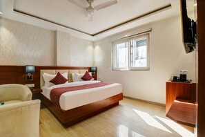 Chambre Double Supérieure, balcon, vue ville | Coffres-forts dans les chambres, chambres insonorisées