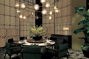 Dining room - Mandarin Oriental Makati, Manila (Makati)