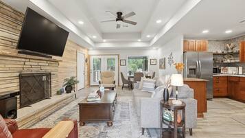 House, 3 Bedrooms | Living area | Smart TV, streaming services