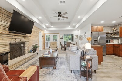 Modern Farmhouse 3br Tulsa Oasis 3 Bedroom Home