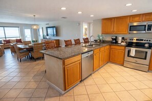 Apartment, 3 Bedrooms | Private kitchen | Fridge, oven, coffee/tea maker, toaster - Direct Beachfront 3br 3 Pools & 3 Jacuzzis 3 Bedroom Apts (South Padre Island)