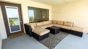 Appartement, 3 chambres | Coin séjour