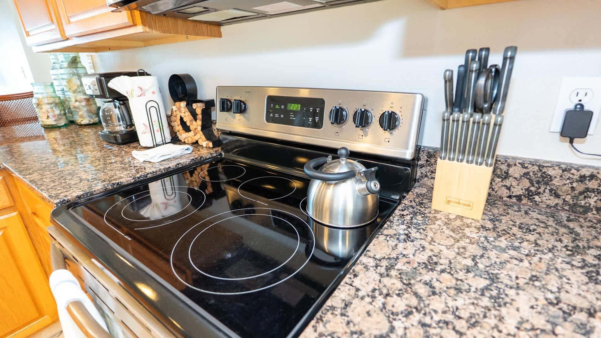 Appartement, 3 chambres | Cuisine privée | Réfrigérateur, four, cafetière/bouilloire, grille-pain