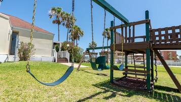 Apartamento, 2 quartos | Área infantil