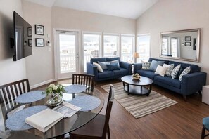 Apartment, 2 Schlafzimmer | Wohnbereich