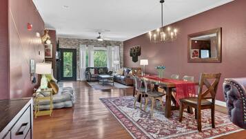 Condo, 2 Bedrooms | Interior