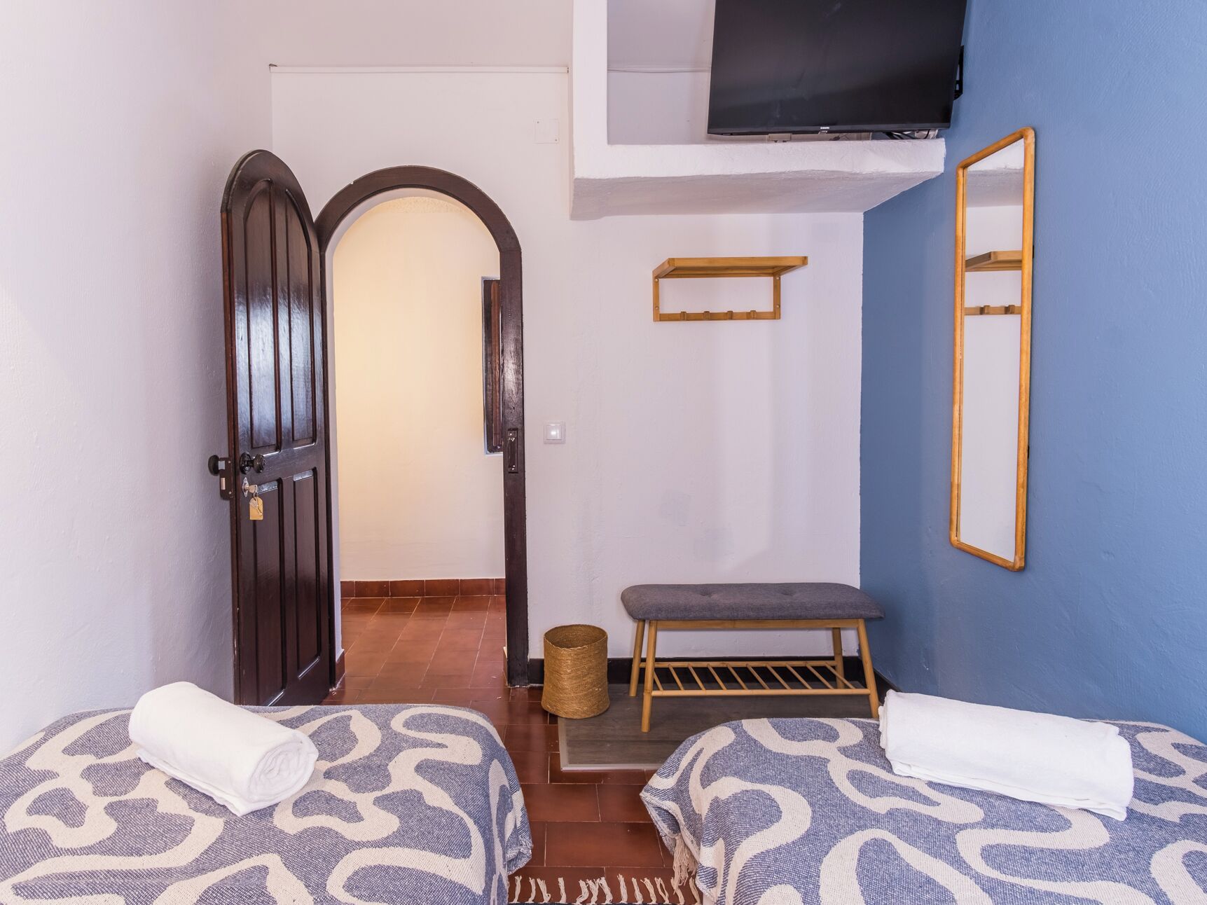 Classic Quadruple Room, City View