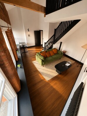 Living area - Luxury Duplex Loft in Manchester City Centre (Manchester)