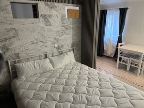 1 camera, Wi-Fi, lenzuola