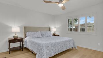 3 bedrooms, iron/ironing board, internet, bed sheets