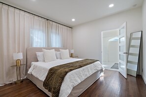 Room - 4BR Downtown Retreat Near Dallas Love Field w Pool (Dallas)