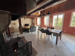 Interior - Landes family home (Saint-Julien-en-Born)