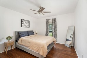 Unclassified image, 5 of 60, button - 4BR Flower Mound Home w/ Backyard & BBQ Near Parks (Flower Mound)