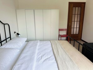 Accès Internet, draps fournis