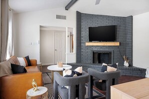 Living area - The Colony 3BR | Pool + BBQ, Near The Star Frisco (The Colony)