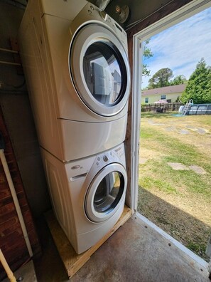 Interior - Shipwrecked-In-town, pool, firepit, bonus cottage. (Chincoteague Island)