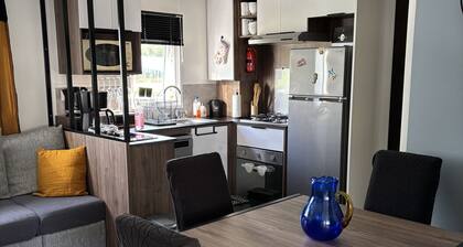 Mobile Home “Bora Bora for 8 Guests” with Shared Pools, Private Terrace and Air Conditioning