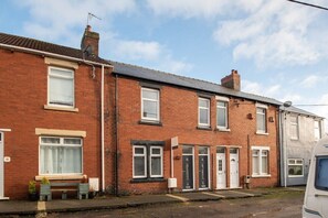Exterior - *Discounts/Contractors/WIFI/Free Parking/Smart TV (Murton)