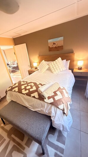 2 bedrooms, iron/ironing board, Internet, bed sheets