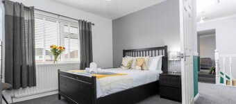 4BR Durham Home | Driveway | Contractor Deals