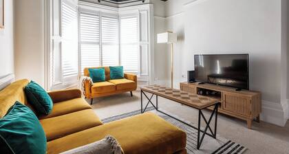 4BR Contractor Stay | Parking, Wi-Fi, Spacious