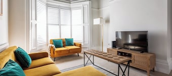 4BR Contractor Stay | Parking, Wi-Fi, Spacious
