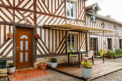 Saphir Family Guest Room with Shared Terrace, Communal Garden, and Wi-Fi