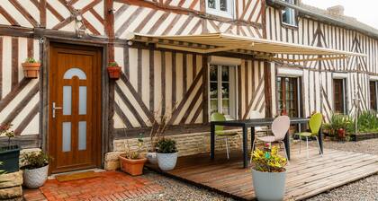 Saphir Family Guest Room with Shared Terrace, Communal Garden, and Wi-Fi