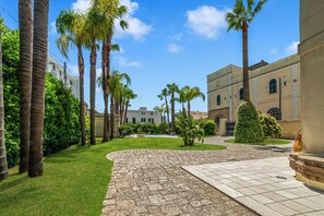 Luxury Villa, 6 Bedrooms, Microwave (Villa Ciardo Luxury And Pool) | Property grounds - Villa Ciardo Luxury And Pool (Alessano)