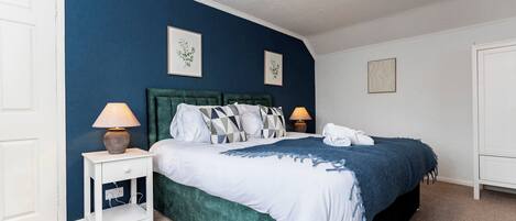 2 Schlafzimmer, Bügeleisen/Bügelbrett, WLAN, Bettwäsche
