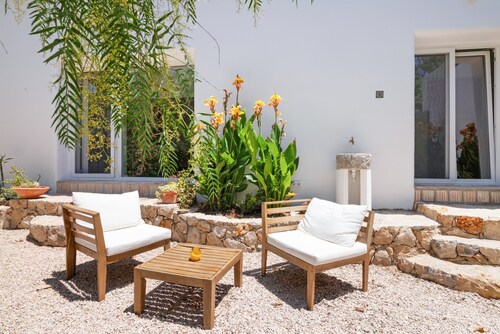 Dreamy Garden Cottage with Natural Pond in Algarve