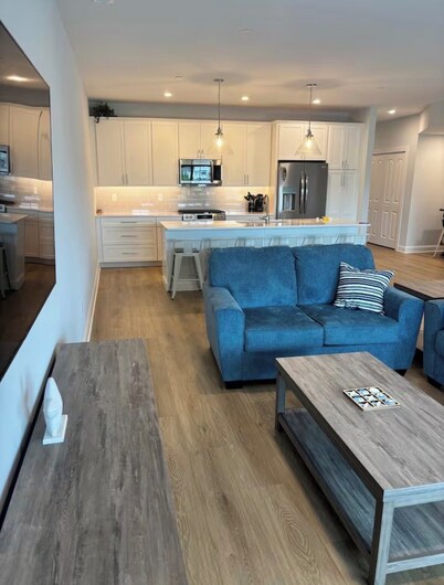 WAKE UP IN WILDWOOD - Bright and Brand-New w Pool - 2.5 Blocks to Boards