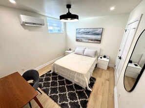 1 habitación, tabla de planchar con plancha y acceso a internet 
