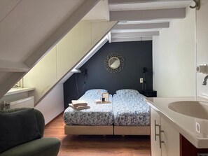 Double or Twin Room, Non Smoking, Shared Bathroom - De Witte Handt (Midsland)