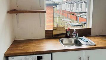 Shared Dormitory, 1 Bedroom | Laundry