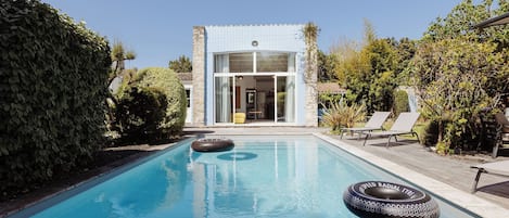 Piscine extérieure, piscine chauffée