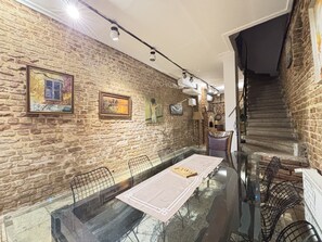 Dining - Unique 5BR Art House in Balat w/ Garden (Istanbul)