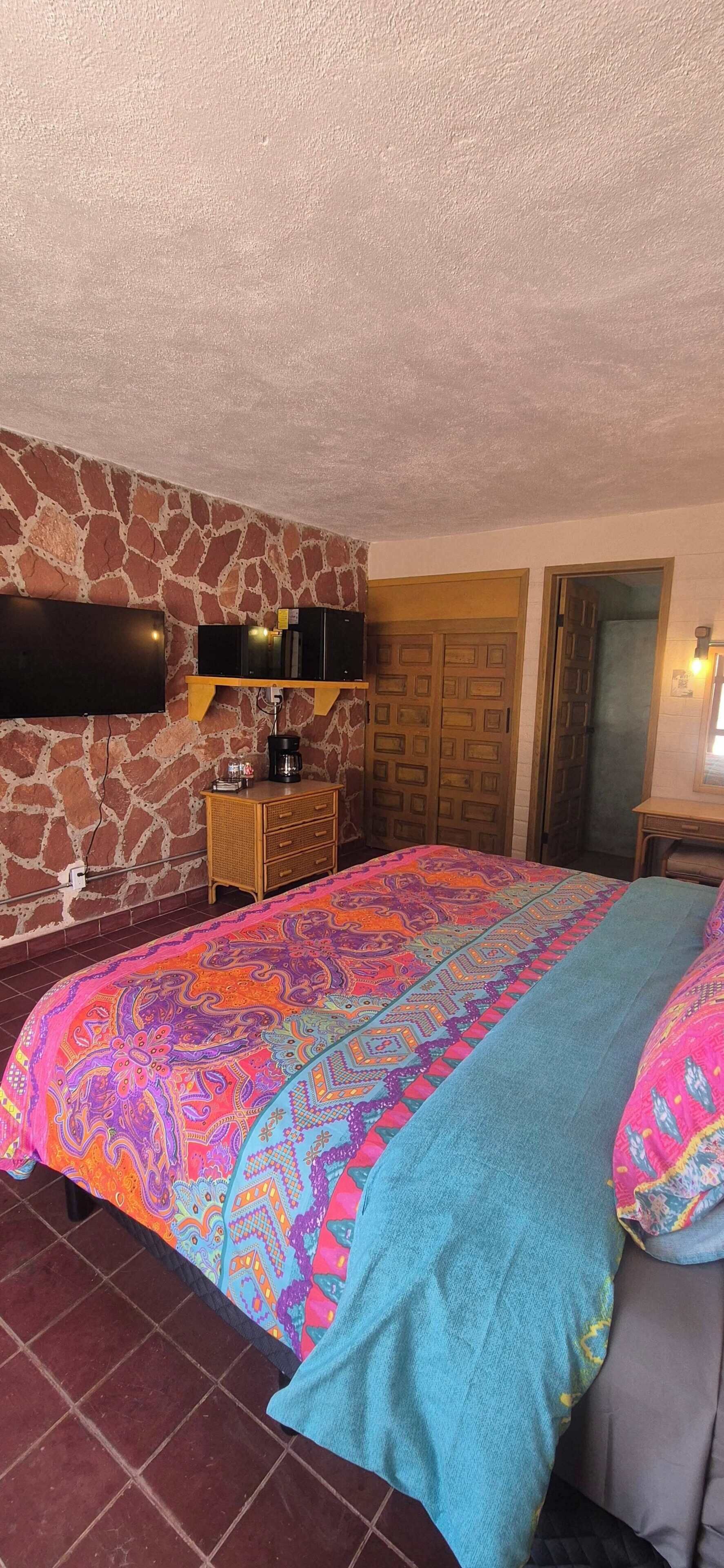 1 quarto, escrivaninha, ferros/tábuas de passar roupa, Wi-Fi