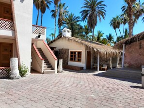 Exterior - SS 9A Cabana rustica frente al malecon de La Paz (La Paz)