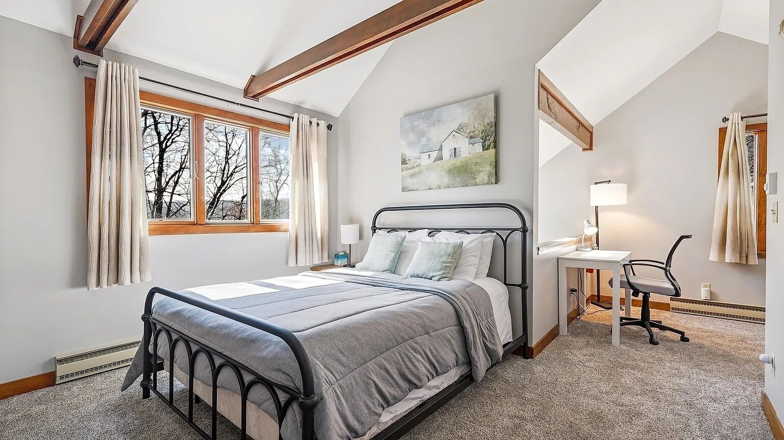 3 bedrooms, WiFi, bed sheets