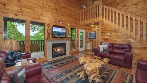 Living area - Experience the perfect blend of comfort and convenience at New Moon, nestled in (Sevierville)