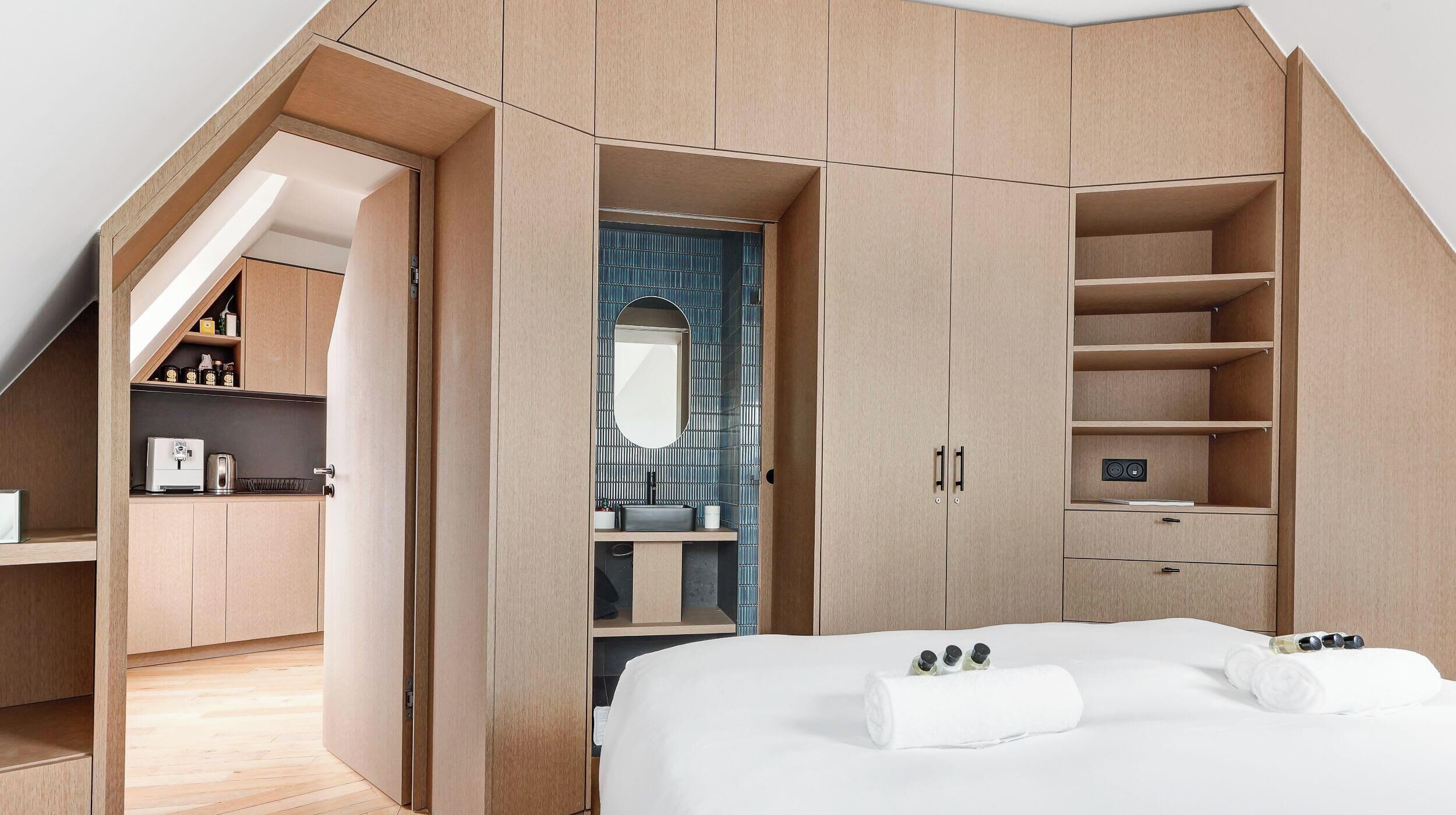 1 bedroom, desk, iron/ironing board, travel cot