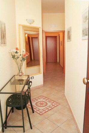 Interior - La Voce Del Mare Apartment (Dune)