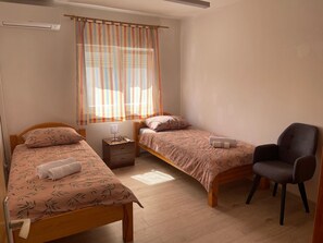 4 Schlafzimmer, Bügeleisen/Bügelbrett, WLAN, Bettwäsche